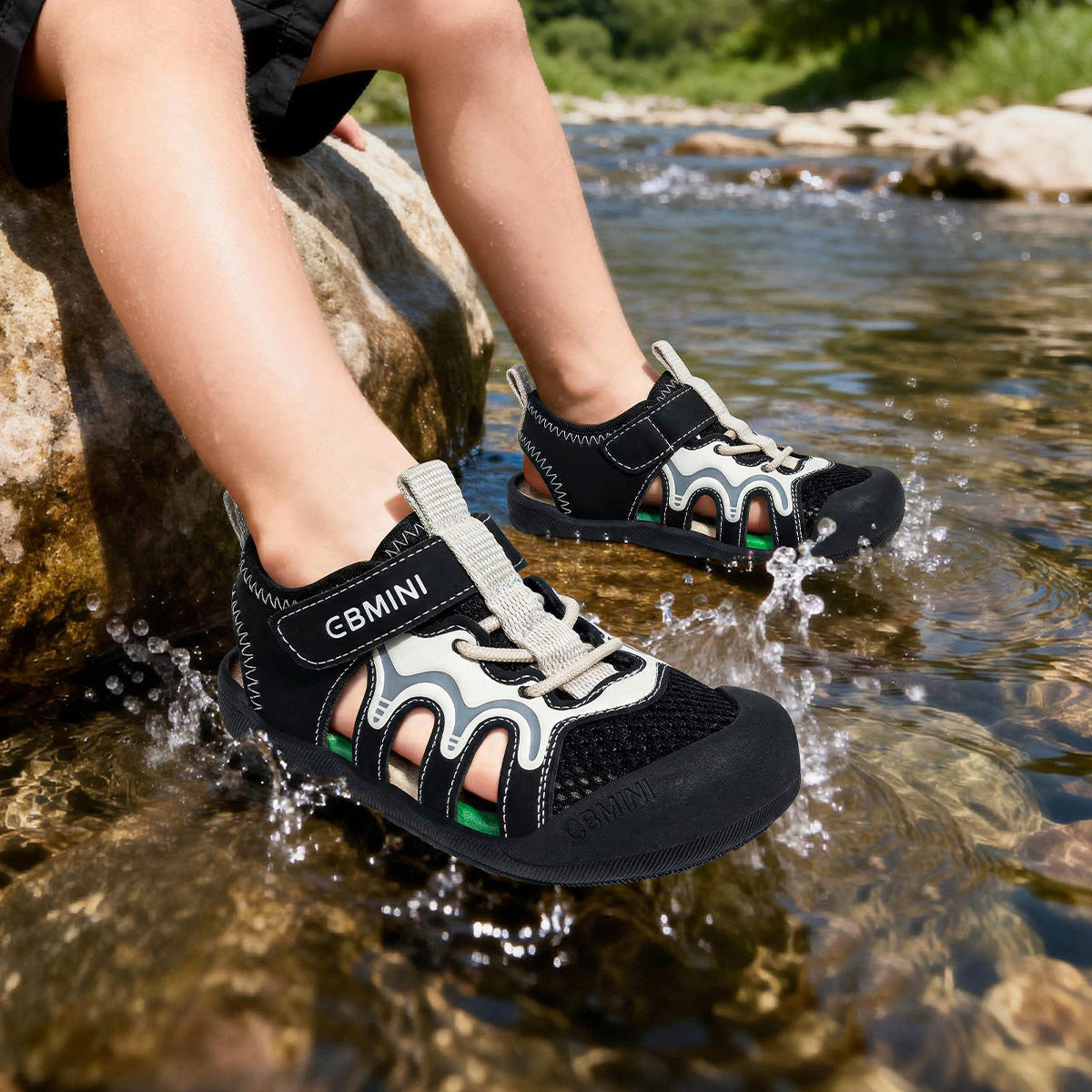 Wave Graphic Mesh Closed-Toe Toddler Sandals