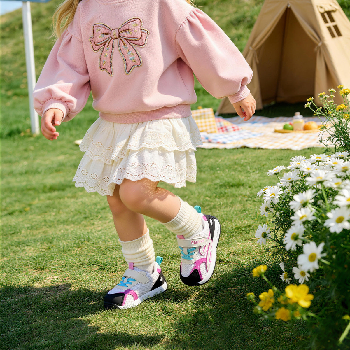 EBMINI HAZE easy-on toddler sneakers with a secure strap closure