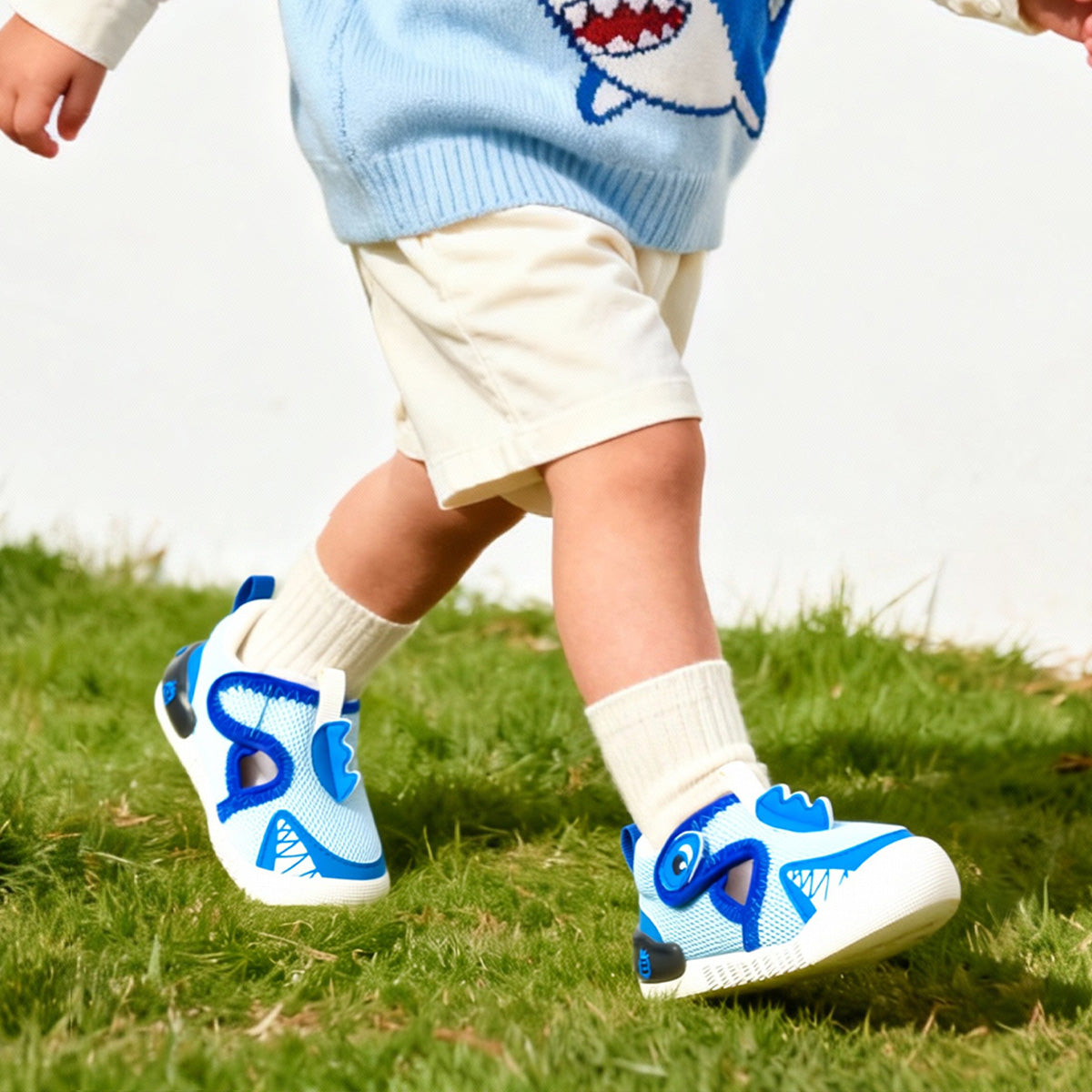 EBMINI JAWS easy-on toddler sneakers with a secure strap closure