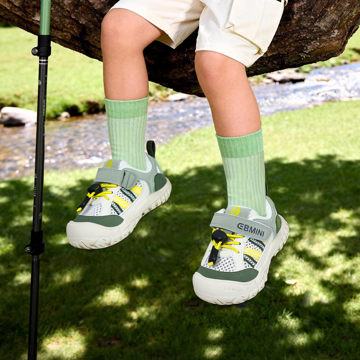 EBMINI KOTA easy-on toddler sneakers with a dual-closure system