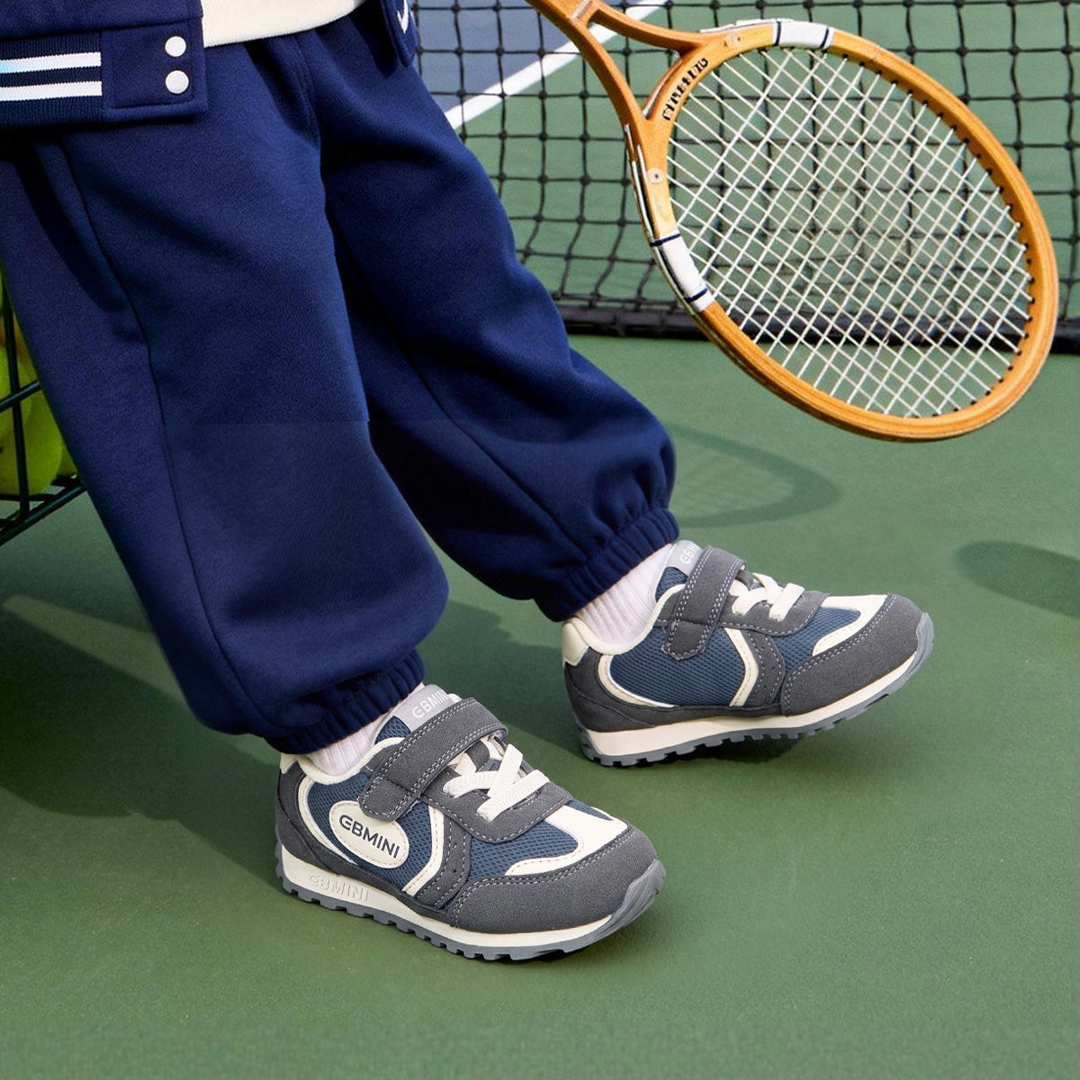 EBMINI PACE retro color block kids sneakers — closure detail