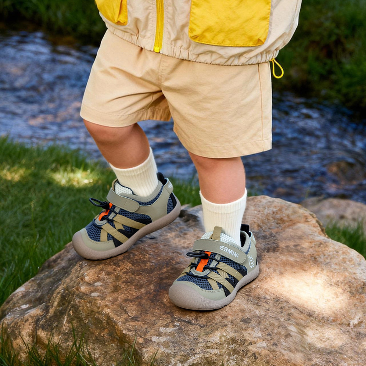 EBMINI PACE easy-on sneakers with bungee laces and a secure strap