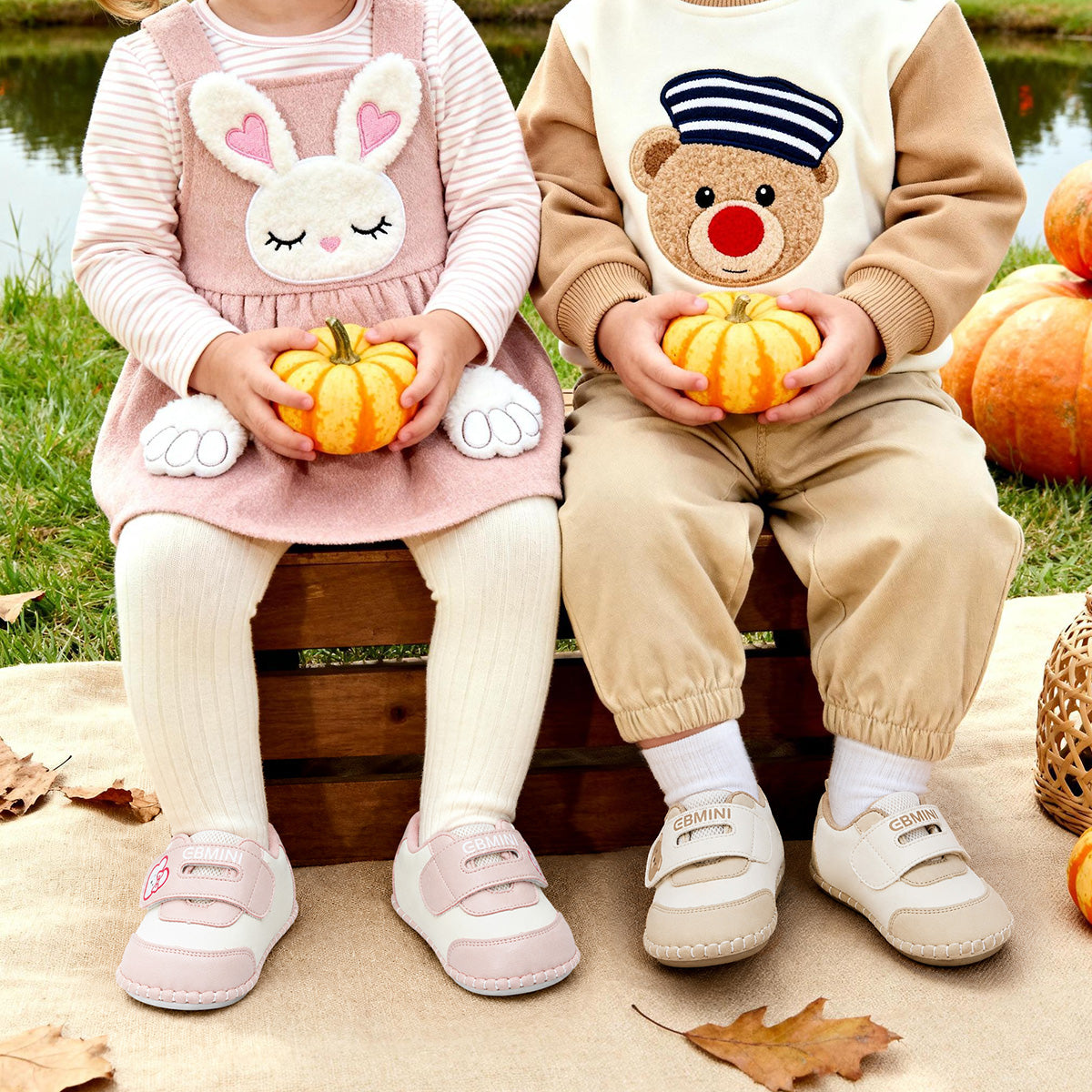 EBMINI SNOOZE bear baby crib shoes — upper detail