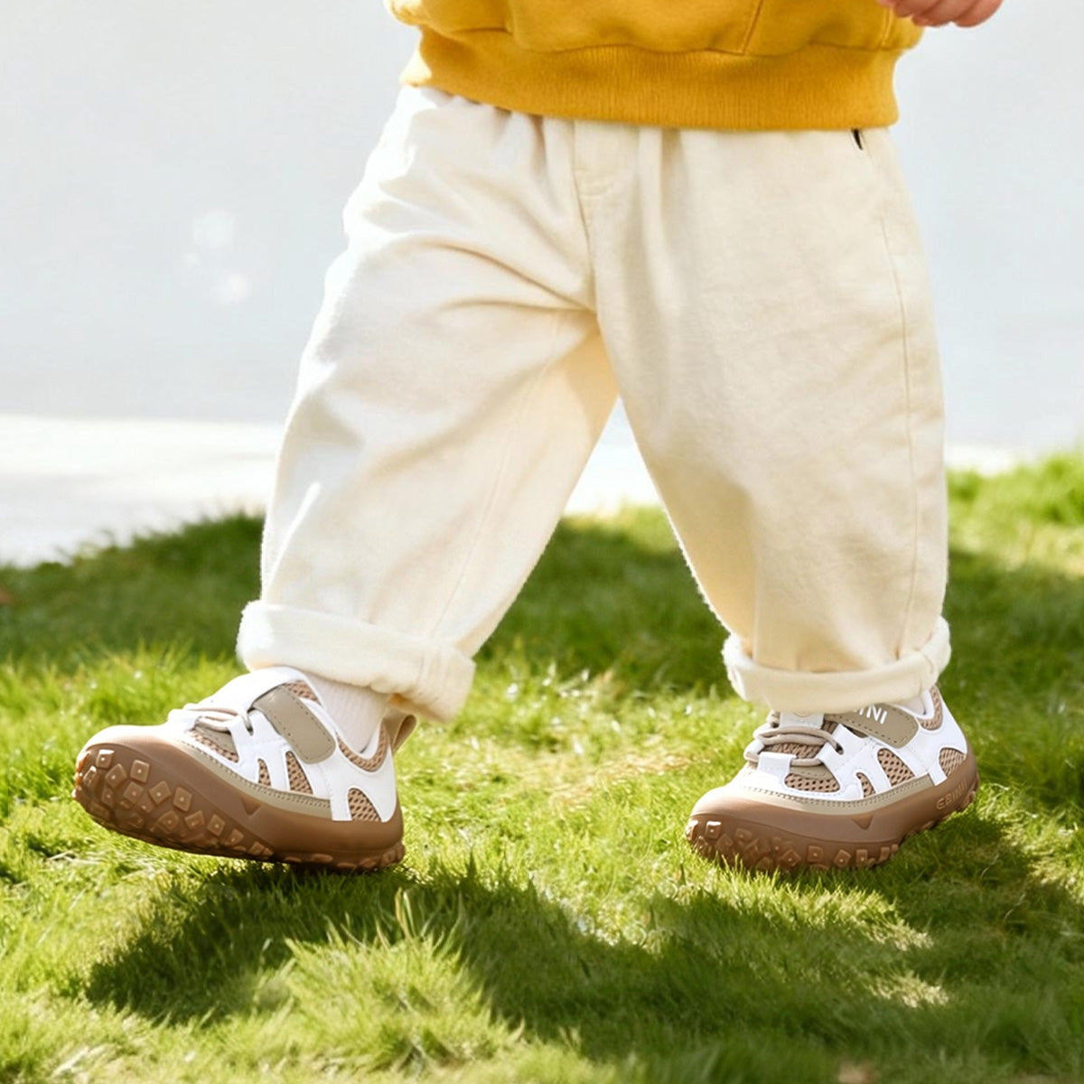 EBMINI VISTA easy-on sneakers with bungee laces and a strap closure